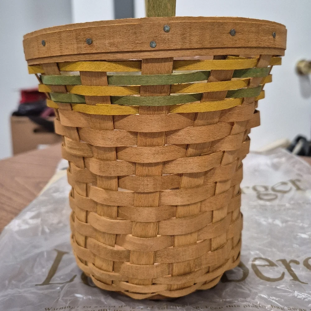 New! 2008 Longaberger May Series Daffodil Basket